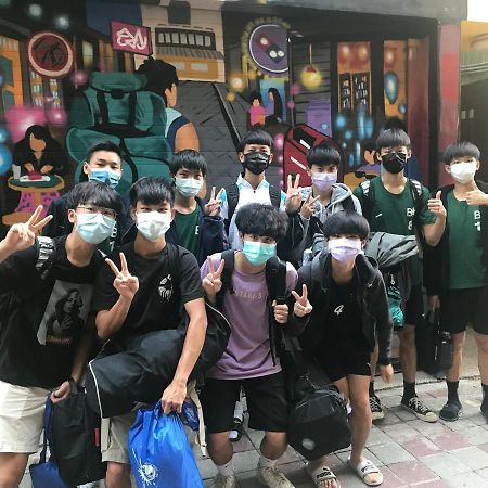 Mydeer Backpacker Hostel Tainan Exterior foto