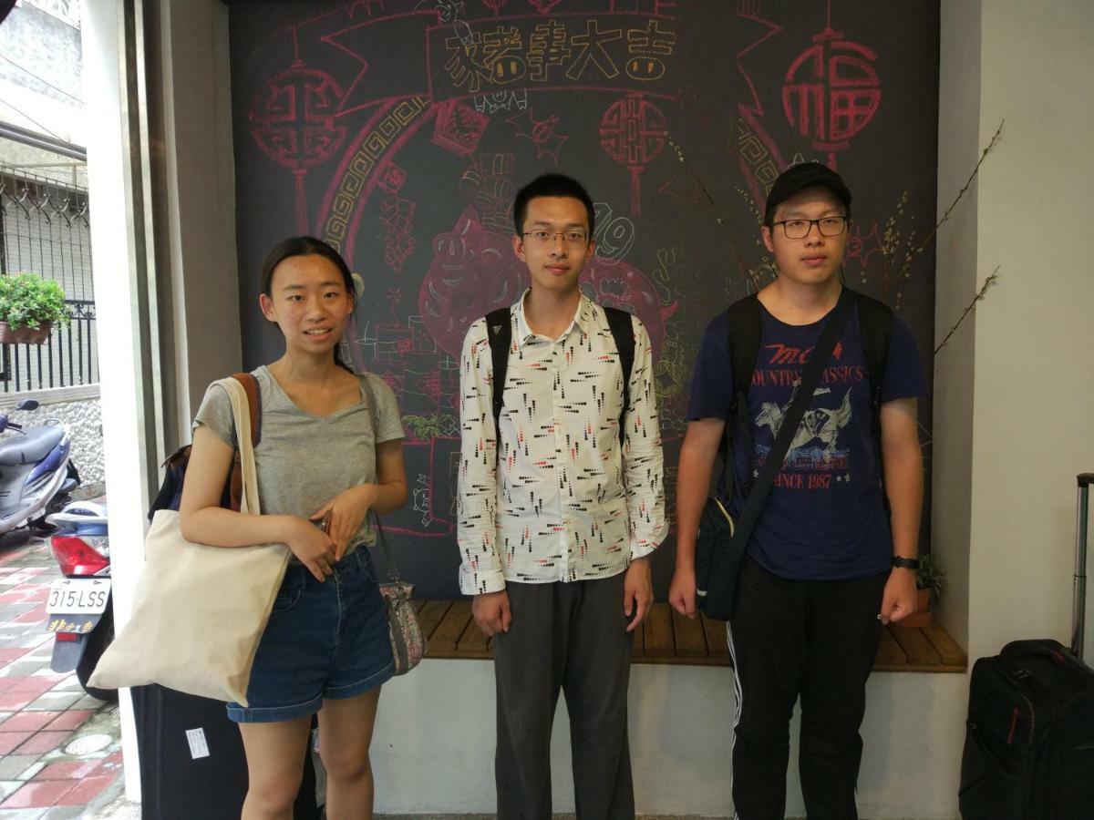 Mydeer Backpacker Hostel Tainan Exterior foto